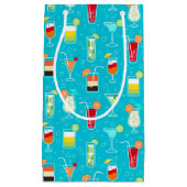 Cocktail Pattern op Blauwgroen achtergrond Klein Cadeauzakje (Voorkant)