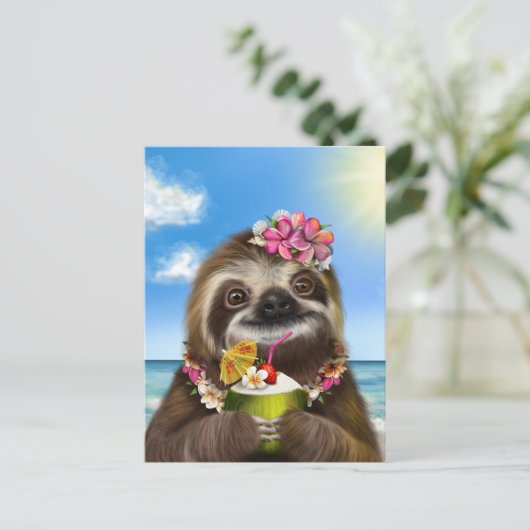 Cocktail Sloth op de strand Briefkaart (Staand voorkant)