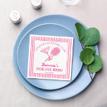 Cocktails en country clubs tennis Bachelorette Servet<br><div class="desc">Cocktails en country clubs Laatste swing voor de ring tennis country club thema Bachelorette weekend party gepersonaliseerde gedrukte servetten sjabloon,  bachelorette party servies roze en wit tennis thema servetten</div>