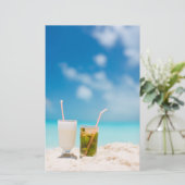 Cocktails op het strand briefpapier (Staand voorkant)