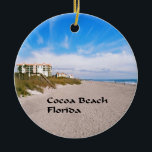 Cocoa Beach Florida Keramisch Ornament<br><div class="desc">Cocoa Beach,  zo genoemd omdat het strand de kleur van cacao is,  is een favoriete bestemming aan de oostkust van Florida.</div>