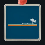 Cocoa Beach Florida Metalen Ornament<br><div class="desc">De nabijheid van Cocoa Beach tot Orlando Florida en de wereldberoemde golven maken het tot een populaire strandterugtocht voor gezinnen en surfers. Deze Space Coast locale biedt vier parken toegang tot het strand,  waaronder Alan Shepard Park en Sidney Fischer Park (beide met picknick-faciliteiten en douches).</div>