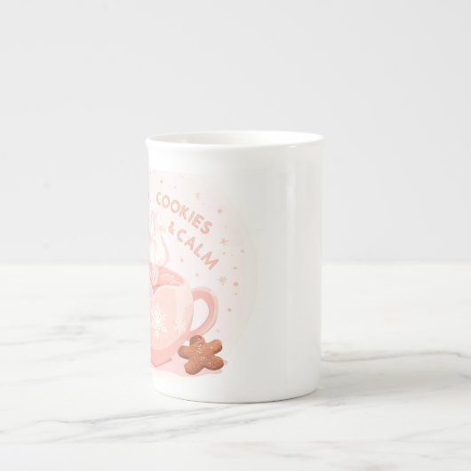 Cocoa, Cookies & Calm – Pastel Christmas CoT-Shirt Porselein Kop (Voorkant)