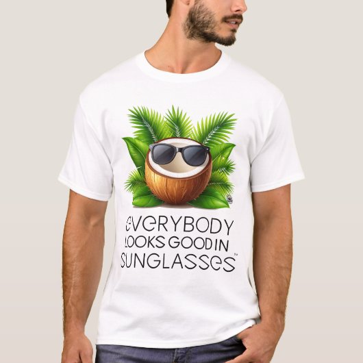Coconut in Sunglasses - International Fruit Day T-shirt (Voorkant)