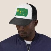 Cocoseilanden Vlag Hoed Trucker Pet (In situ)