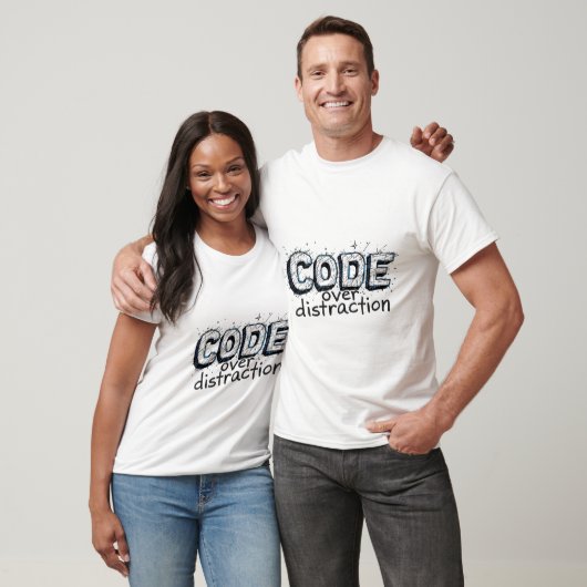 Code Boven Afleiding – Programmeur Mindset Typogra T-shirt (Unisex)