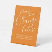 Code sociale afstanden oranje voetafdruk reclamebord met voetstuk (Voorkant)