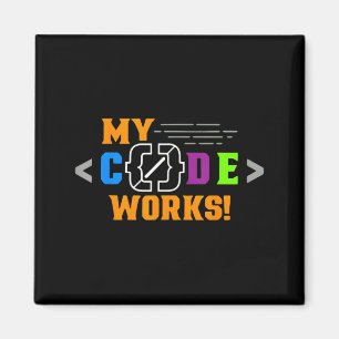 Code werkt grappig programmeur die software codeer magneet