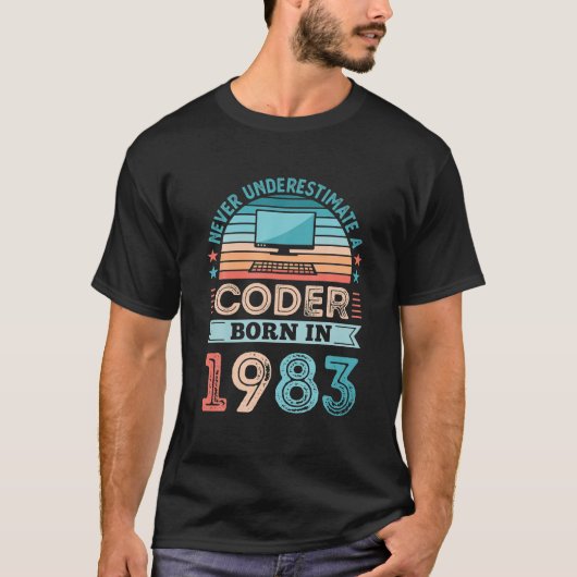 Coder geboren in 1983 40e verjaardag programmering t-shirt (Voorkant)