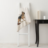 Coffee & a Shepherd Cozy Day Sherpa Deken (In situ)