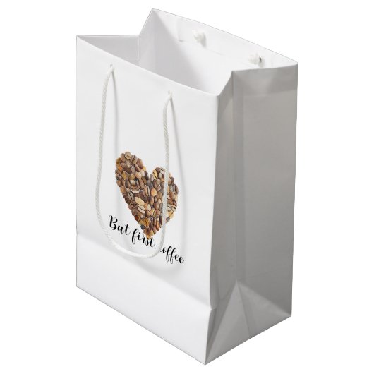 Coffee Bean Hearts Coffee First Medium Cadeauzakje (Voorkant Gekanteld)