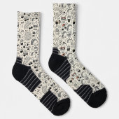 Coffee & Café Doodle Pattern –Cute Hand Drawn Food Sokken (Rechts)