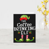 Coffee Drinking Christmas Elf Matching Pajama X-ma Kaart (Gele Bloem)