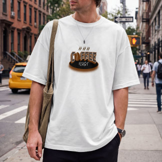 Coffee Eerst – Grappige Koffieliefhebber Typografi T-shirt