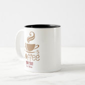 Coffee Lover Design – Minimal Coffee Cup Graphic Tweekleurige Koffiemok (Voorkant links)