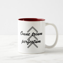 Coffee Mok "Omne trium perfectum"