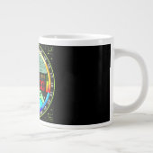 Coffee Mug with a Humorous Digital Design Grote Koffiekop (Rechts)
