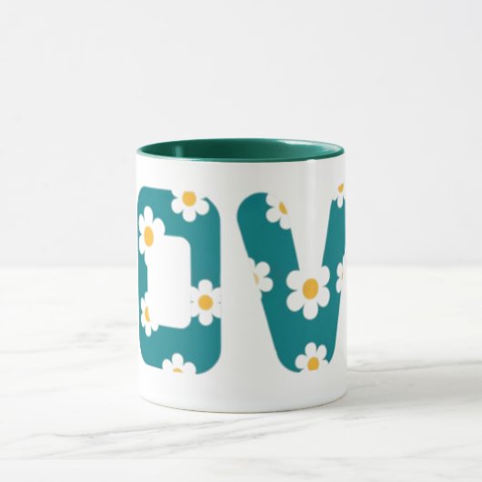 coffee mug with love phrase covered with flowers mok (Midden)