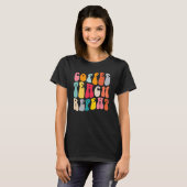 Coffee Teach Repeat Retro Groovy Teacher Coffee T-shirt (Voorkant volledig)