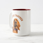 Coffee Tracker Hound Dog Tweekleurige Koffiemok (Voorkant links)