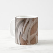 "Coffelicious" in schaduwen van bruine en roomabst Koffiemok (Voorkant links)