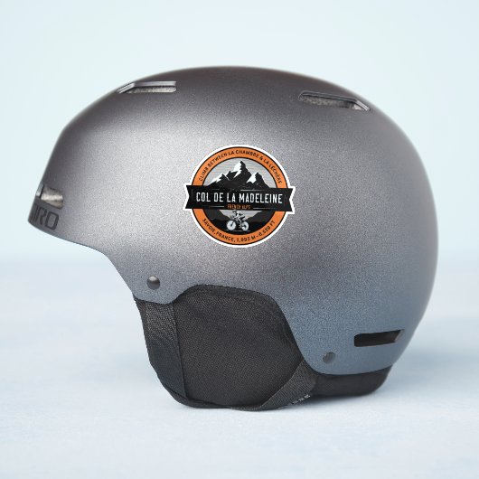 Col de la Madeleine, Savoie, Franse Alpen Sticker (Helm Zijkant)