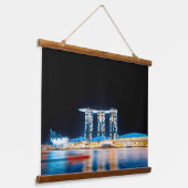 Cold Bloom — Lichten van Singapore Hangend Wandkleed (Gebogen)