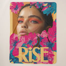 Collage van een vrouw met levendige bloemen sherpa deken