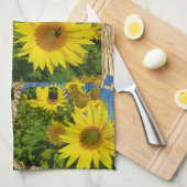 Collage van gele zonnebloemen in de zomer; theedoek (Quarter Fold)