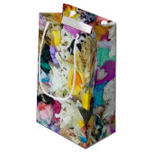 collage van kleurrijke stoffen klein cadeauzakje (Achterkant Gekanteld)