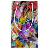 collage van kleurrijke stoffen klein cadeauzakje (Voorkant)