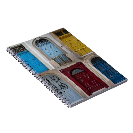 Collage van kleurrijke voordeuren notitieboek (Rechterzijde)