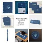 Blauwe denim stof textuur aangepaste typografie bureaumat