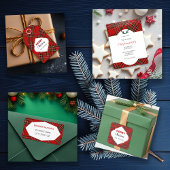 Monogram en grote witte sneeuwvlok op rood koffiemok