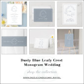 Modern Dusty Blue Leafy Crest Monogram Weddenschap Acryl Uitnodigingen