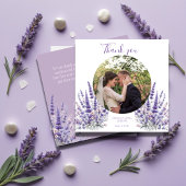 Elegant lavendel boeket paarse bruiloft bedankkaart