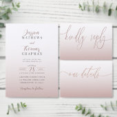 Modern Roos Gold Monogram Weddenschap Sparkling Wijnetiket (Personaliseer de collectie van deze zelfstandige maker.)
