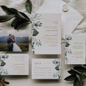 Mooie witte bloemen en groen bruiloft all in one uitnodiging