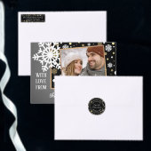 Witte bruinrode snuitvlokken pokadots op zwart cadeaupapier