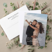 Modern Zwart Wit Classic RSVP Behuizing Kaart (Personaliseer deze collectie van deze onafhankelijke maker. Test)