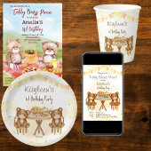 Teddy draagt een picknick-feest papieren bordje