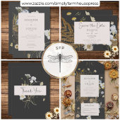 Wilde bloemen op uitnodiging voor een Charcoal Wed