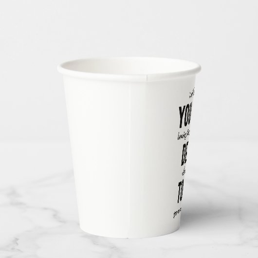 collega farewell, pensionering, medearbeider vaarw papieren bekers (Rechts)