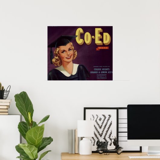  College Co-Ed Afstuderen Woman Poster (Thuiskantoor)