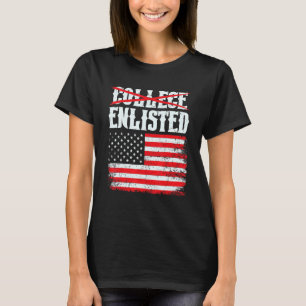 College ingeschreven als Soldier U S vlag T-shirt