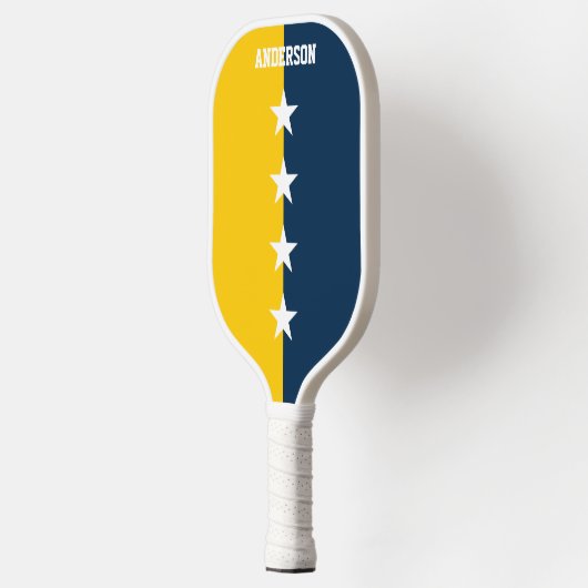 College Kleuren Blauw & Maïs Geel Monogram Pickleball Paddle (Links)