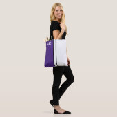 College Kleuren Paarse & Witte Monogram Tote Bag (Op model)