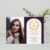 College | Universitaire foto Paars Gold Afstuderen Folie Uitnodiging (Staand Voorkant)