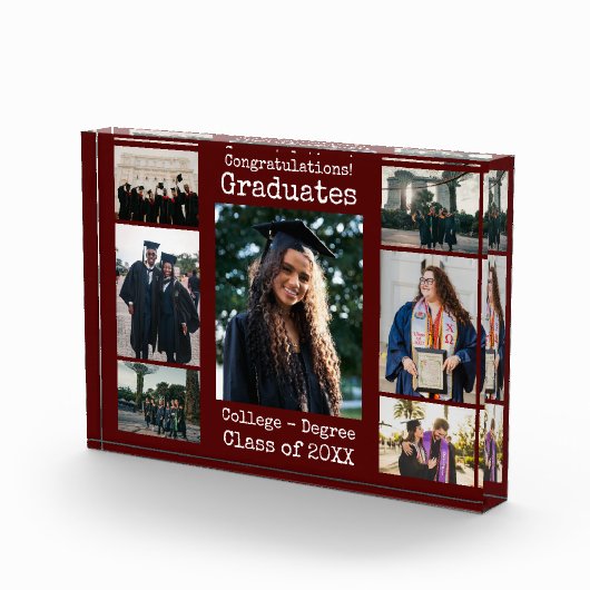 Collegiate Maroon Gefeliciteerd Graduates Foto (Rechts)