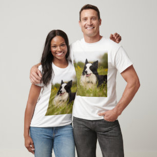 collie aan de rand van wilde bloemen t-shirt